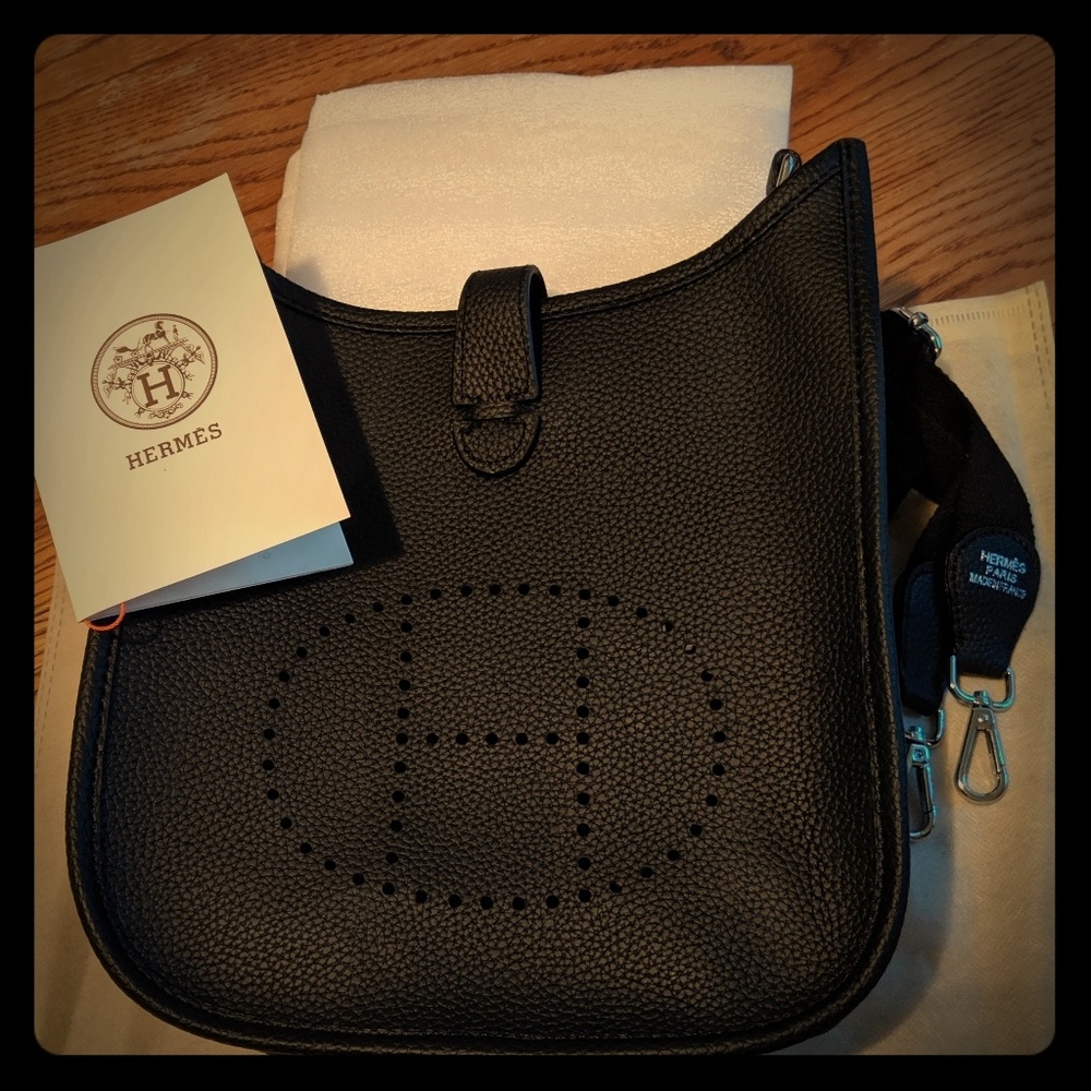 Hermés Evelyne III crossbody purse